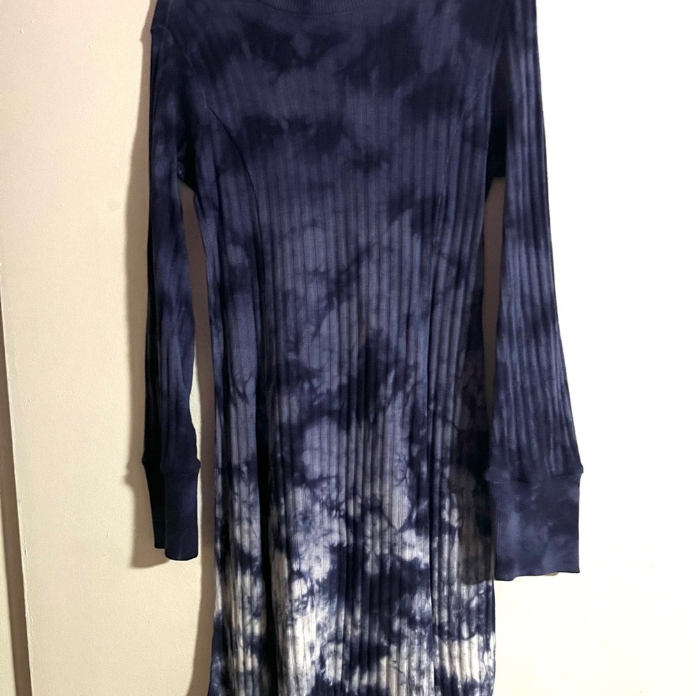 Tie-Dye Long Sleeve Dress